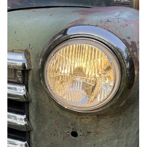 RetroBright - LFRB135 - Headlight LED Sealed 7in Round - Classic White
